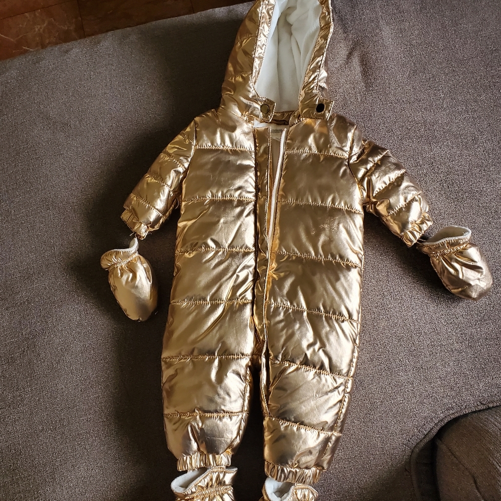 Baby snow suit (0-3M)